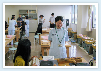 作業療法学専攻の体験授業